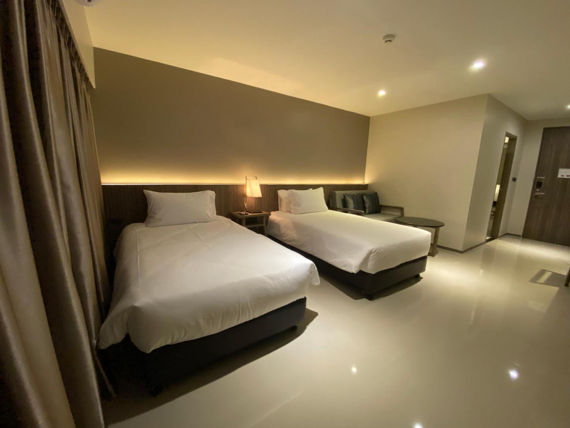 The Madera Lodge Pattaya Haat Jomtien Eksteriør bilde